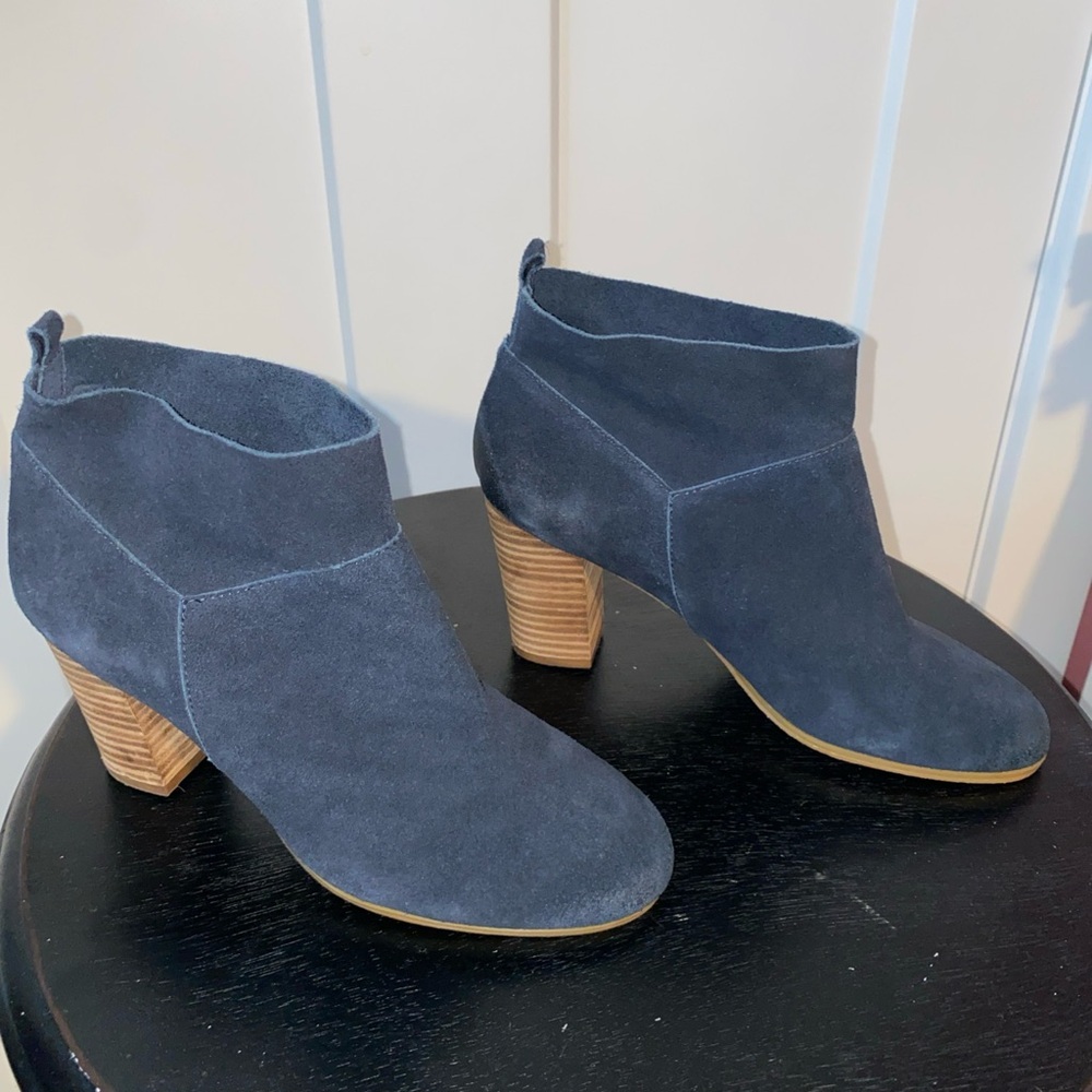 Crown Deep Blue Suede Ankle Boots